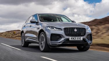 Jaguar F-Pace - front tracking